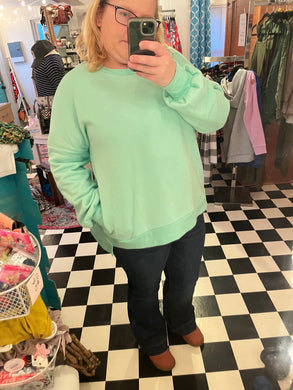 Curvy mint sweatshirt