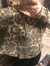 Load image into Gallery viewer, Curvy Leopard Print Hoodie